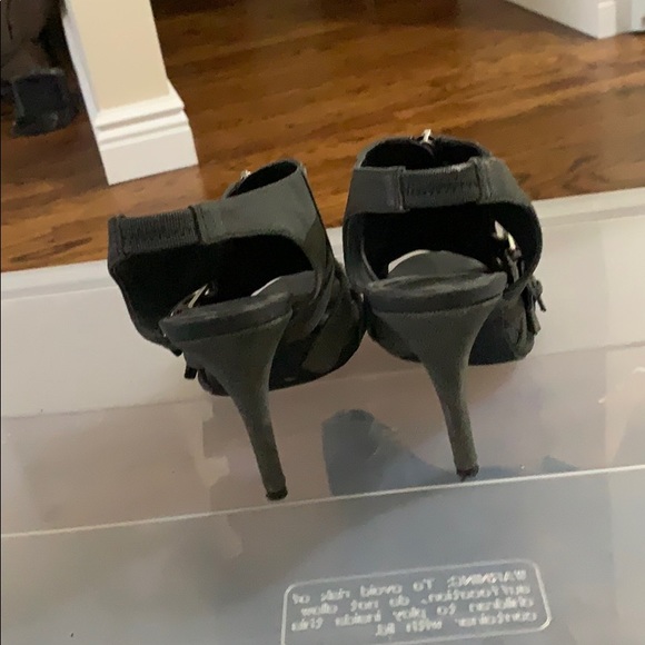 BCBG sling back heels - Picture 3 of 4